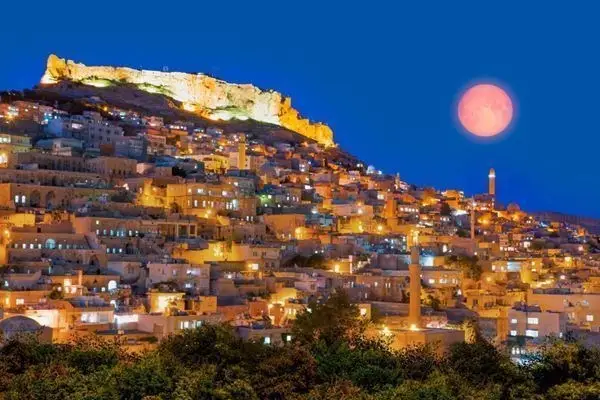 İzmir Çıkışlı Sevgililer Günü Özel Uçaklı Mardin Hasankeyf Diyarbakır Turu 2 Gece
